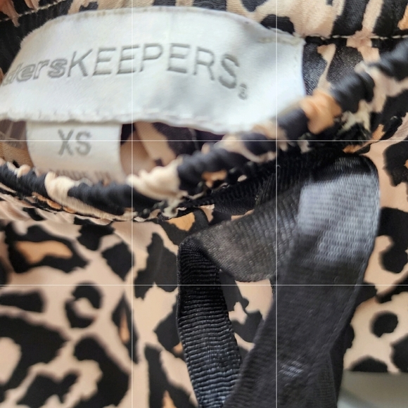 FINDERS KEEPERS shorts leopard animal print size 6/8 - Picture 4 of 6